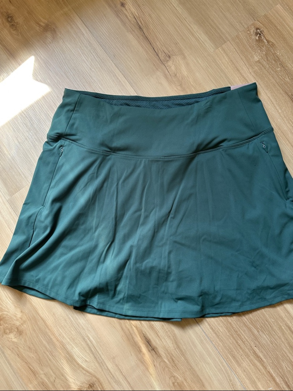GOLF Active Performance Skort in Hunter Green